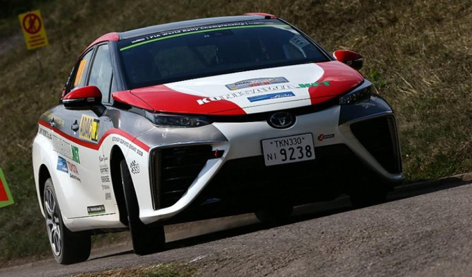 Toyota Mirai: il lato sportivo dell’idrogeno al Rally di Germania [FOTO]