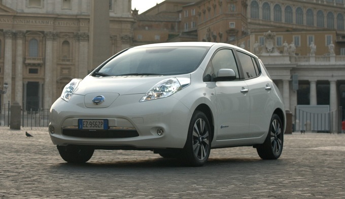 Nissan LEAF ed e-NV200, in giro per l’Europa nel segno delle emissioni zero [VIDEO]