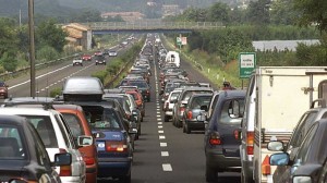 Incidente sulla A1: un morto e tre feriti, autostrada bloccata tra Parma e Piacenza