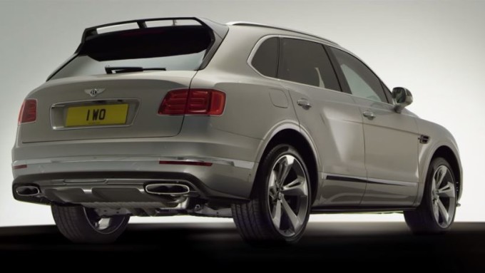 Bentley Bentayga Styling Specification con lo spoiler posteriore in fibra di carbonio [VIDEO]