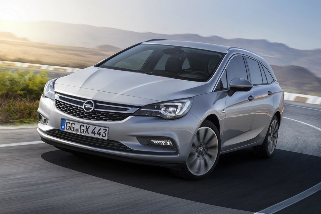 Opel Astra Sports Tourer MY 2016, praticità rinnovata in mostra al Salone di Francoforte [FOTO]