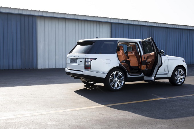 Range Rover, in arrivo un nuovo modello top di gamma