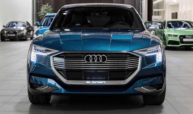 Audi e-tron quattro concept: nuovi scatti dedicati all’avveniristico modello [FOTO]