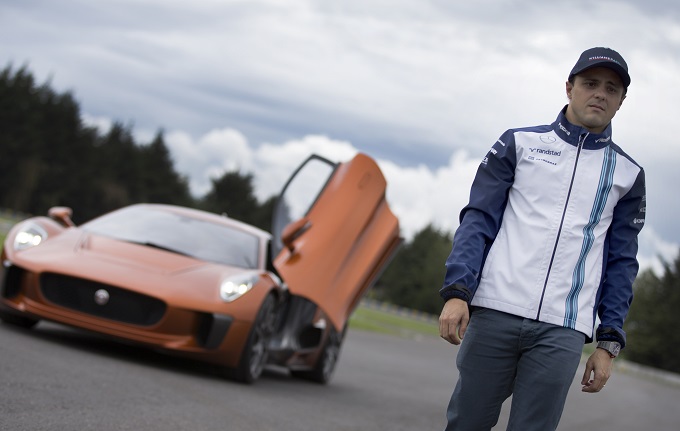 Jaguar C-X75: Felipe Massa veste per un giorno i panni di Hinx [FOTO e VIDEO]