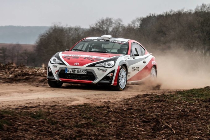 Toyota GT86 CS-R3, il rally è il suo habitat [VIDEO]