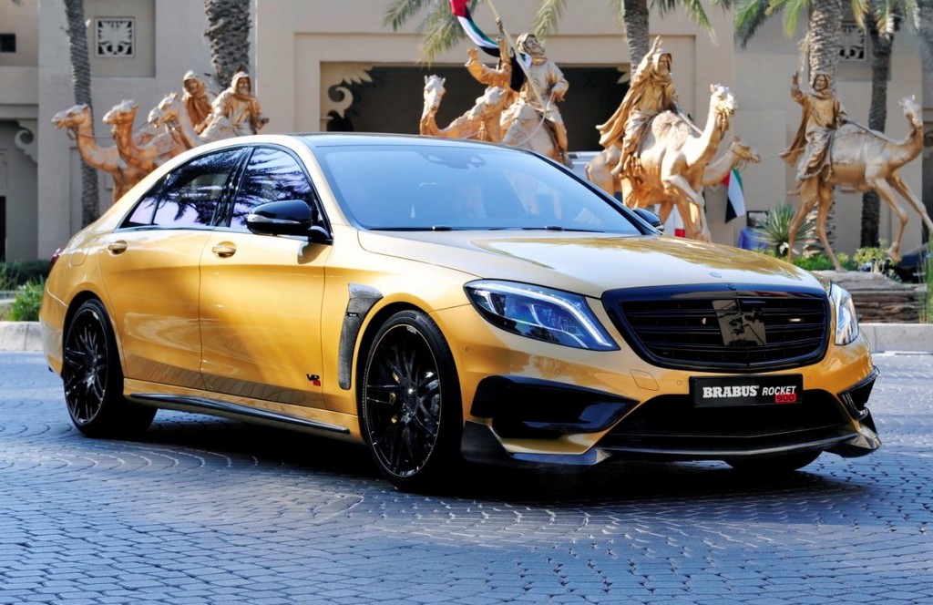 Brabus Rocket 900 Desert Gold Edition, colata d’oro sulla Mercedes S65 AMG [FOTO]