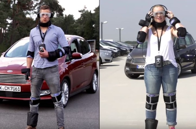 Ford Drug Driving Suit, la speciale tuta che simula gli effetti delle droghe [VIDEO]