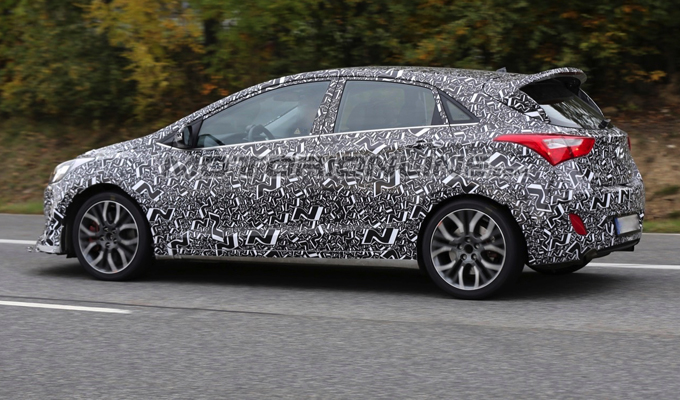 Hyundai i30 N: video spia dedicato al modello test della nuova hatchback sportiva