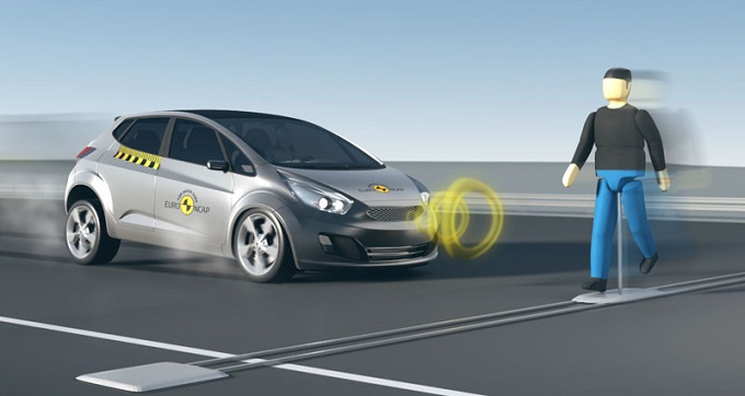 EuroNCAP, i sistemi di frenata automatica saranno testati con i “pedoni”