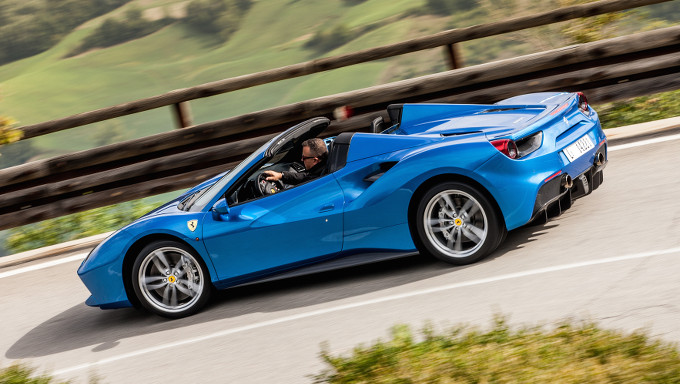 La Ferrari 488 Spider sulle strade dell’Emilia Romagna [VIDEO]