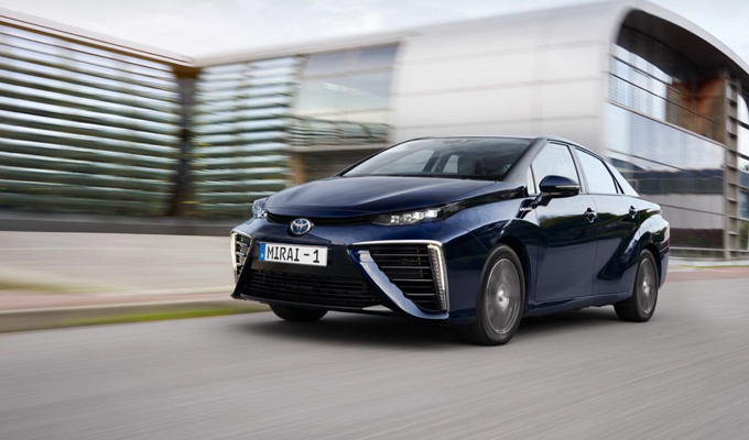 Toyota vuole un mondo sempre più 100% hybrid