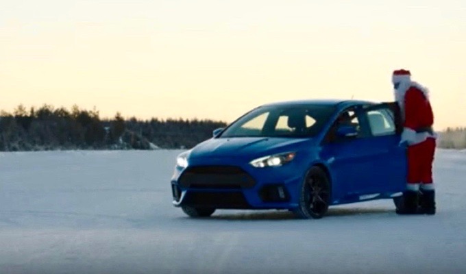 Ford Snowkhana 4: Babbo Natale si diverte con la Focus RS [VIDEO]