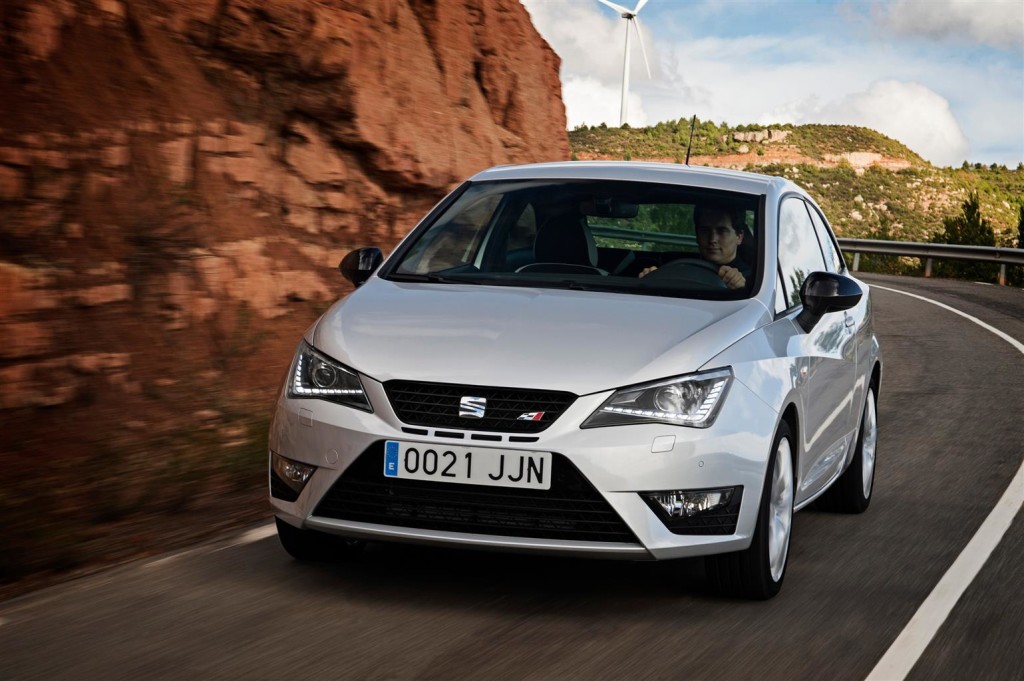 Nuova SEAT Ibiza Cupra mostra i muscoli del suo motore 1.8 da 192 CV [VIDEO]