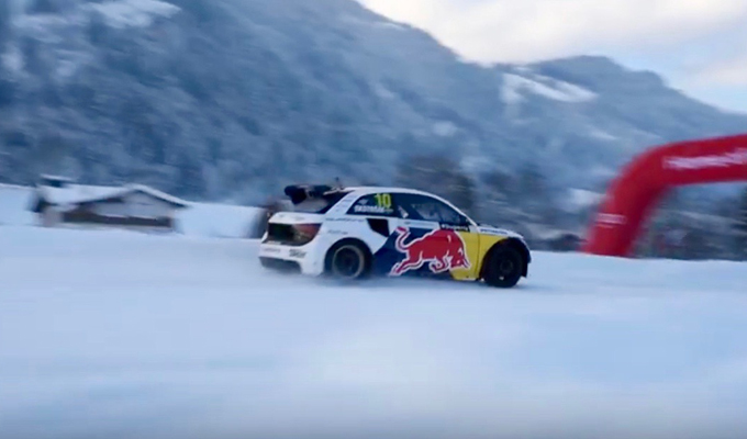 Audi quattro #SuperQ: sfida esaltante tra le nevi di Kitzbühel [VIDEO]