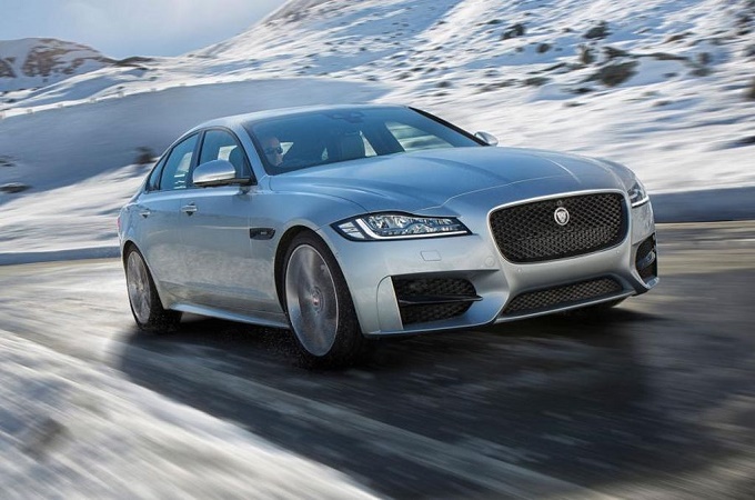 Jaguar XF MY 2017: AWD e diesel a quattro cilindri per la prima volta insieme [VIDEO]