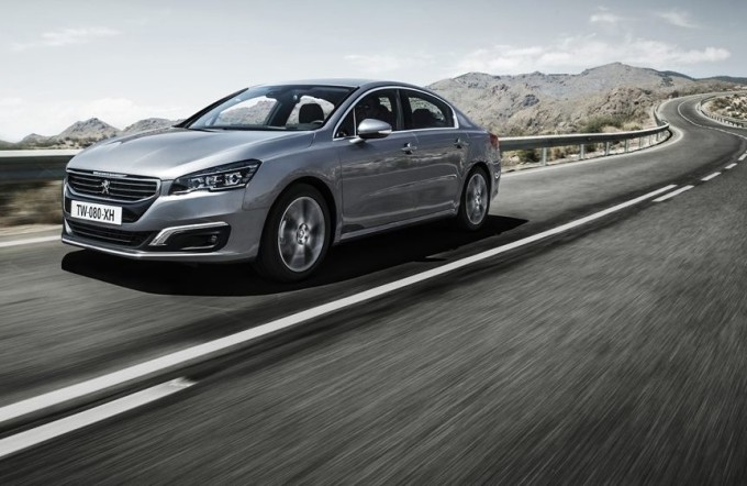 Peugeot 508 berlina, novità che strizza l’occhio alla clientela business