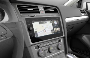 Volkswagen e-Golf Touch: al CES 2016 l’infotainment a controllo gestuale per le compatte