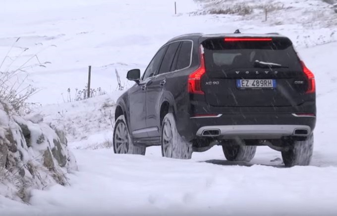 Nuova Volvo XC90 da provare nell’estremo dei Winter Test Drive 2016 [VIDEO]