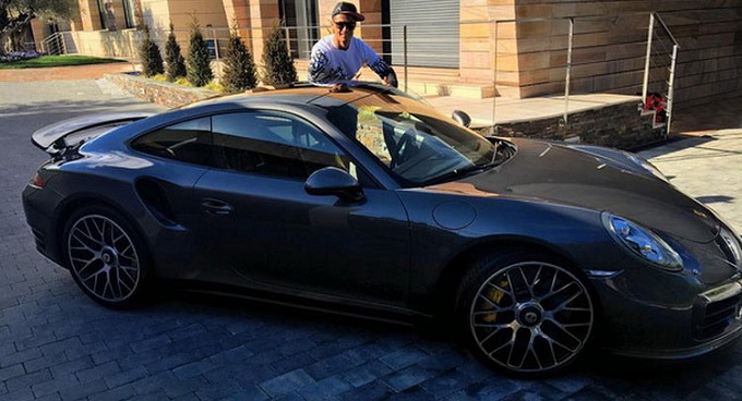 Una Porsche 911 Turbo S affoga i dispiaceri di Cristiano Ronaldo