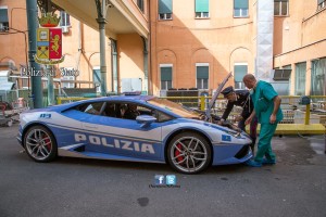 Lamborghini Huracan della Polizia trasporta un rene da Roma a L’Aquila in meno di un’ora