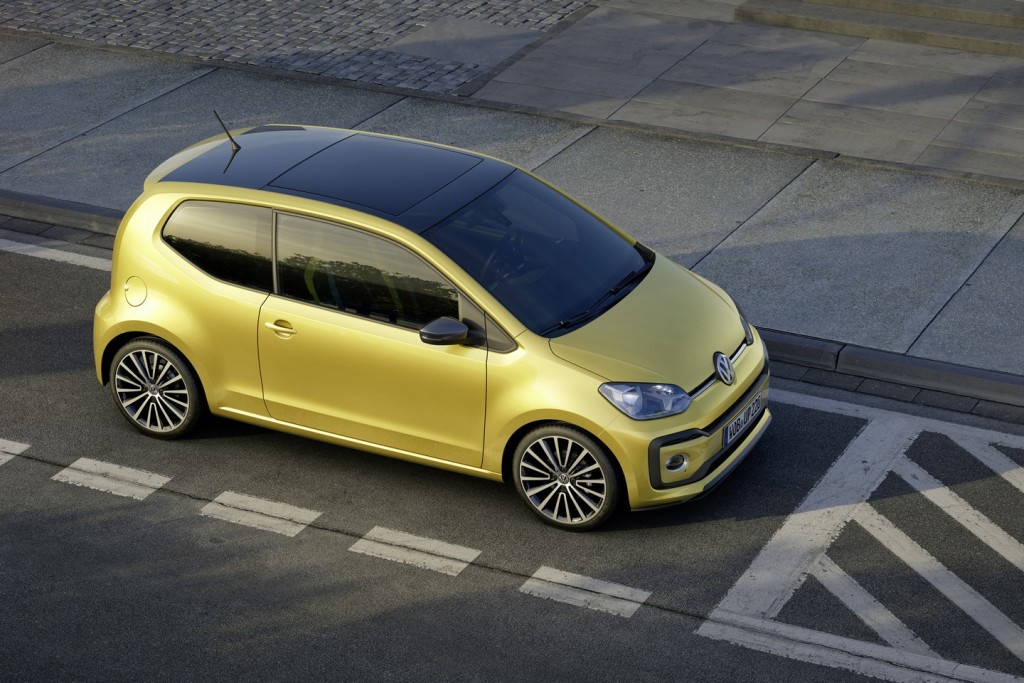 Volkswagen Up! 2016, svelato il restyling pronto per il Salone di Ginevra [FOTO e VIDEO]