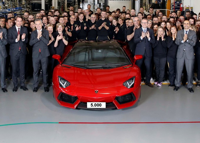 Lamborghini Aventador taglia il traguardo delle 5.000 unità prodotte