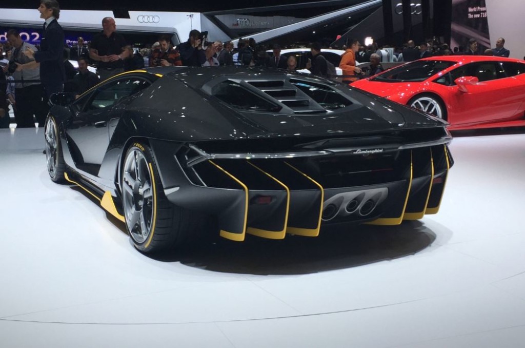 Lamborghini Centenario, Reggiani, capo R&S del Toro: “Efficienza aerodinamica due volte superiore all’Aventador”