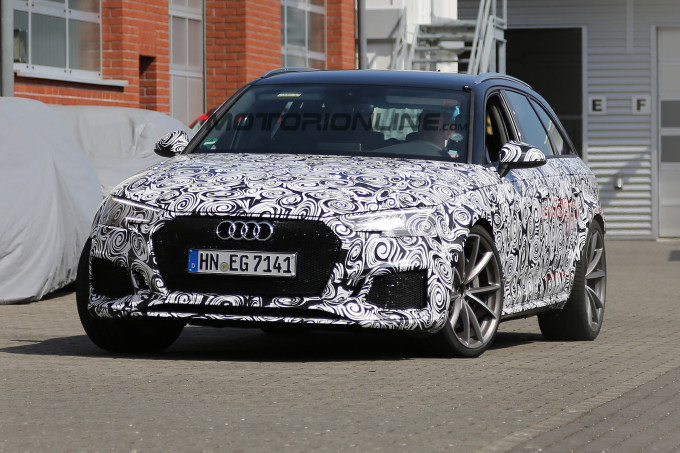 Audi RS4 Avant 2017 - Foto spia 12-04-2016