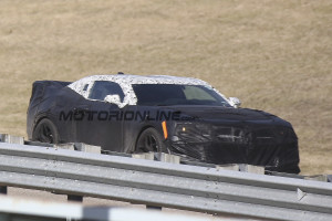 Chevrolet Camaro Z28, la nuova generazione beccata in strada [FOTO SPIA]