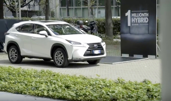 Lexus: il milionesimo modello ibrido al mondo venduto in Italia [VIDEO]