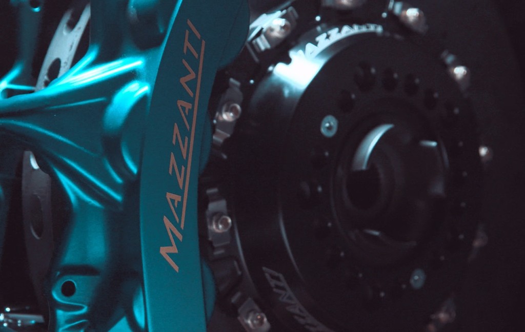 Mazzanti EV-R, freni in carbo-ceramica per regolare la potenza del V8 biturbo 7.2 litri [VIDEO TEASER]