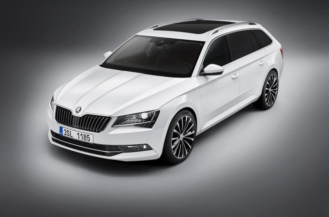 Skoda Superb Wagon riceve il Red Dot Design Award 2016