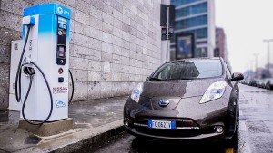 Nissan, A2A e Milano elettrizzano la mobilità urbana [FOTO]