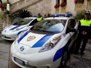 Nissan Leaf, nuove 7 compatte elettriche per la Polizia locale di Cagliari [FOTO]