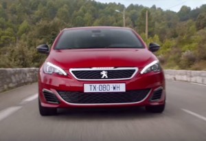 Peugeot 308 GTi accompagna l’istinto di Novak Djokovic [VIDEO]