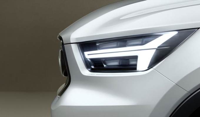 Volvo: si attendono due nuove concept di V40 e XC40 [TEASER]