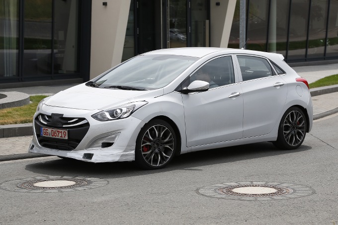 Hyundai i30 N: video spia della compatta coreana sportiva