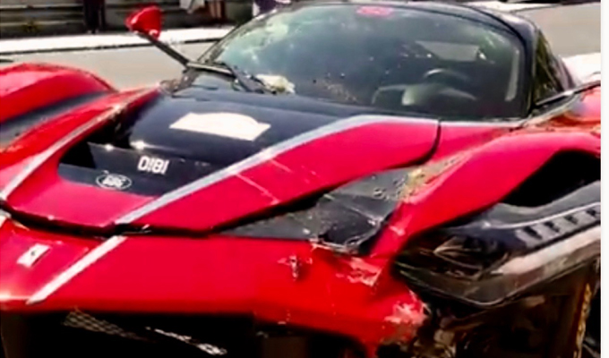 Ferrari LaFerrari incidentata all’evento Cavalcade 2016, illeso il conducente [VIDEO]