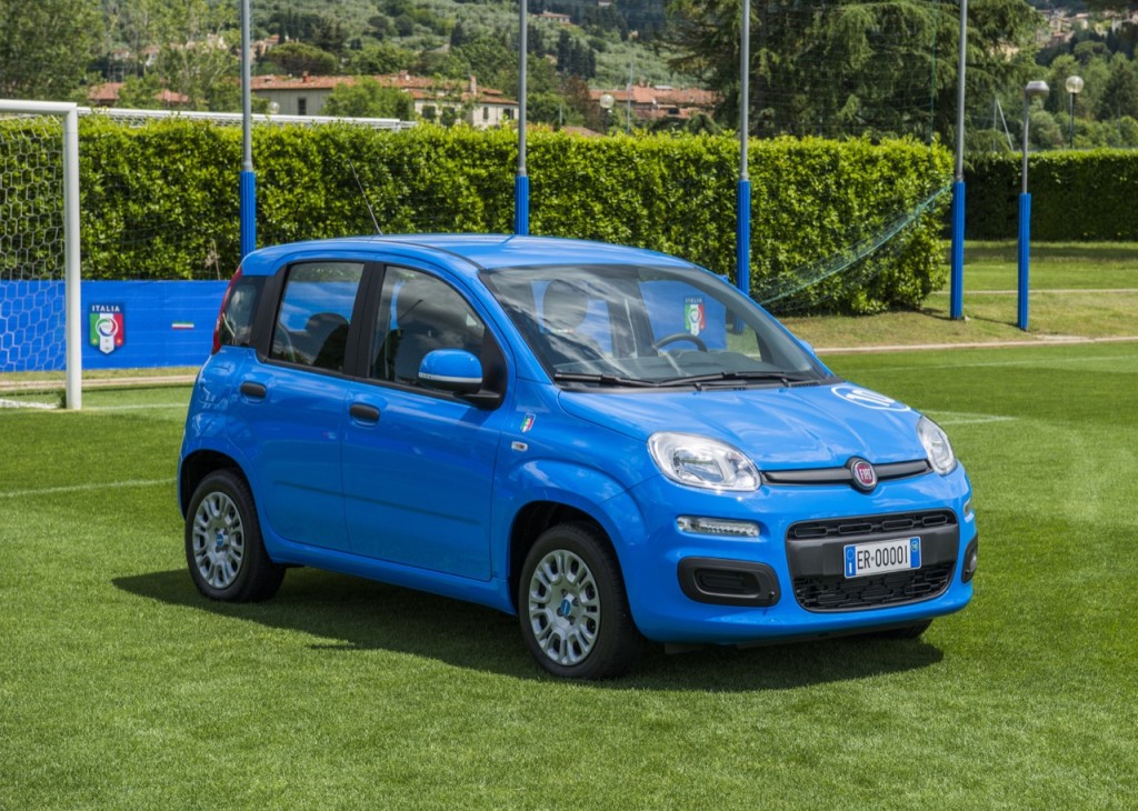 Belgio-Italia, c’è anche la Fiat Pandazzurri a fare il tifo per la nazionale nell’esordio a Euro 2016 [VIDEO]