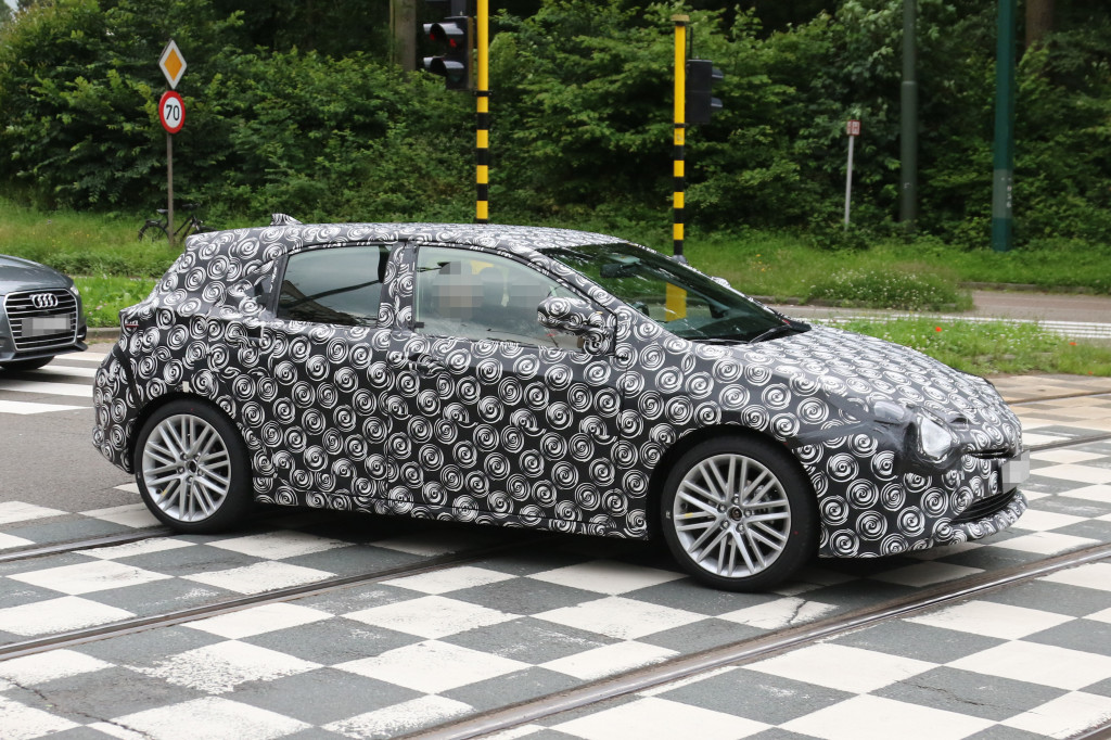 Toyota Auris: foto spia della nuova versione!