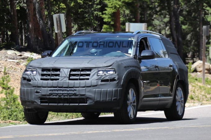 Volkswagen CrossBlue - Foto spia 20-06-2016