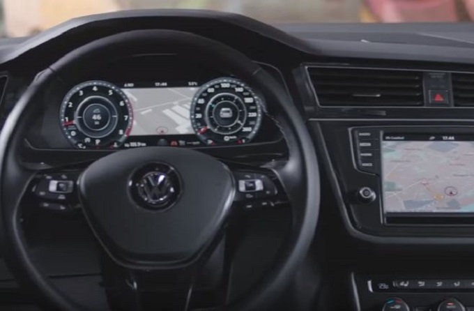 Nuova Volkswagen Tiguan: focus sugli interni [VIDEO]