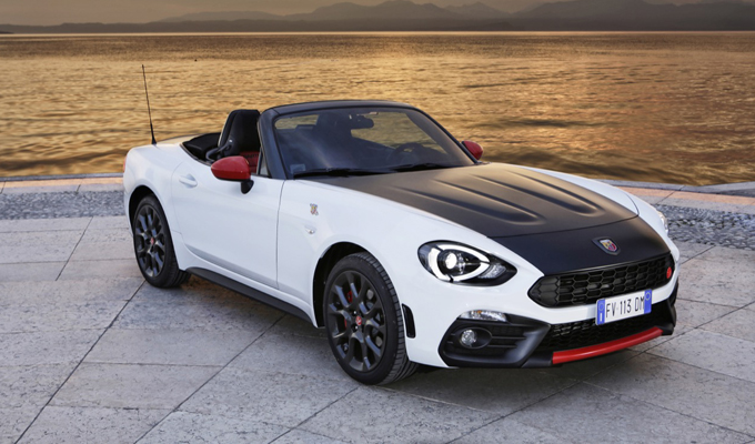 Abarth 124 Spider: la grintosa decappottabile descritta da Michelangelo Liguori [VIDEO]