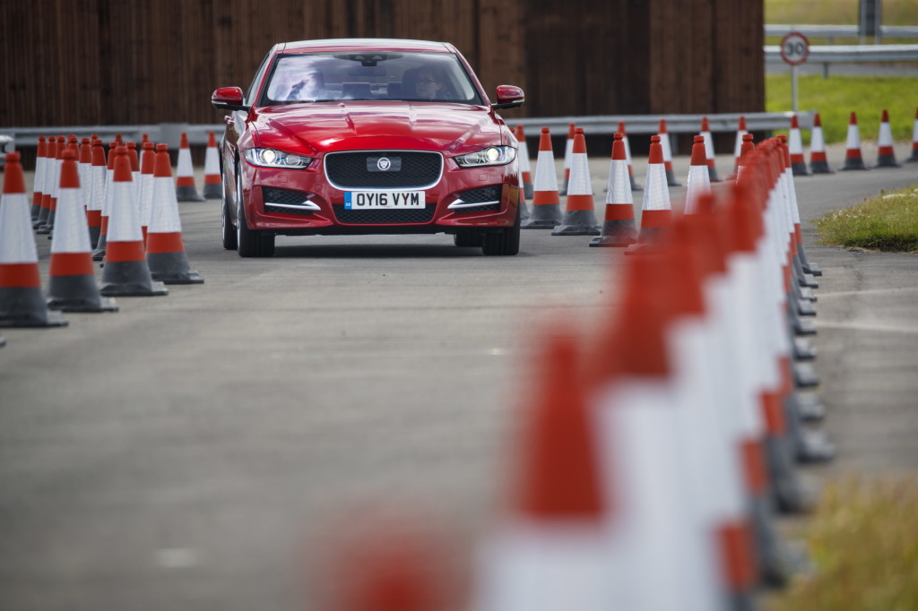 Jaguar Land Rover, via alla sperimentazione dell’auto a guida autonoma e connessa [VIDEO]