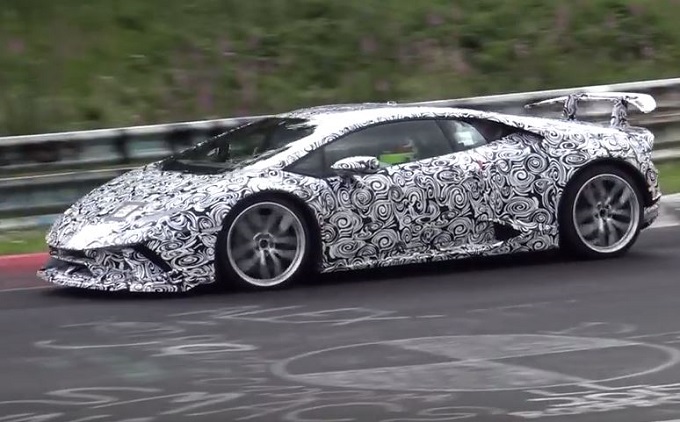 Lamborghini Huracan Superleggera filmata sulla pista del Nürburgring [VIDEO SPIA]