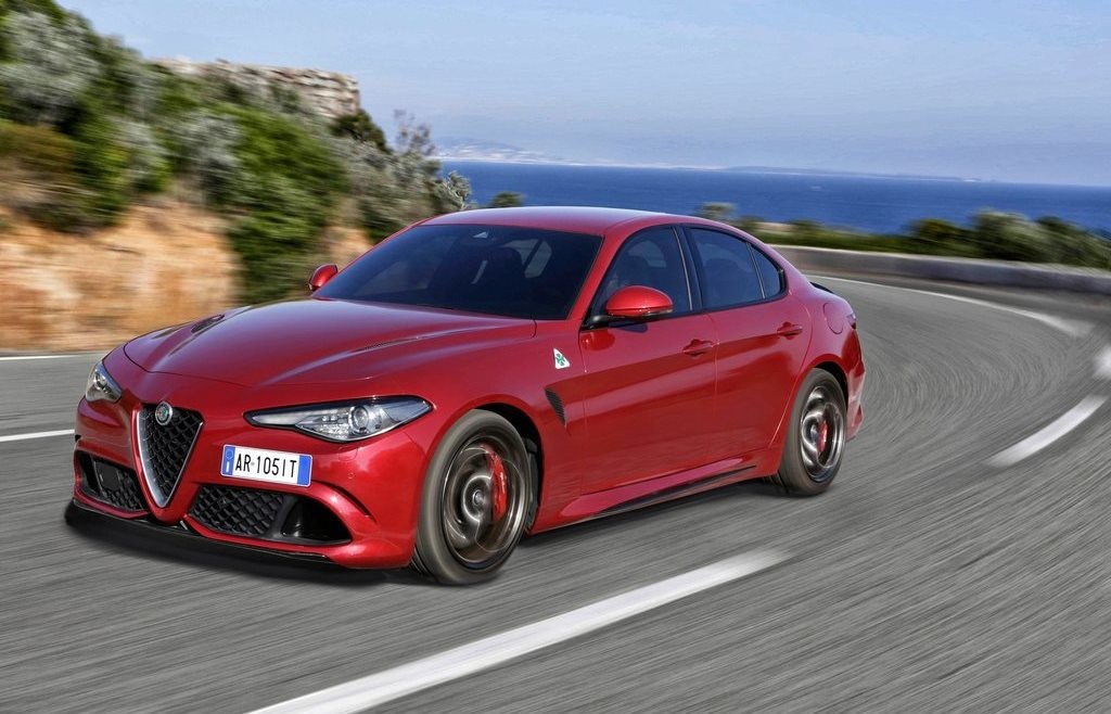 Alfa Romeo Giulia Quadrifoglio, per Chris Harris è un passo indietro alle tedesche