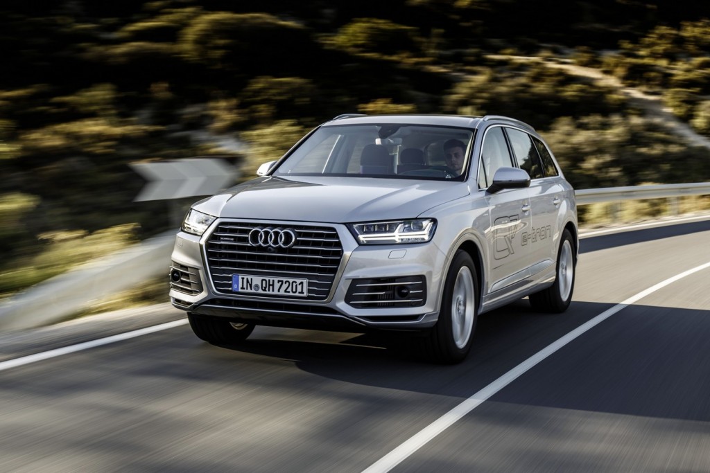 Audi Q7 e-tron regina della Costa Smeralda [VIDEO]