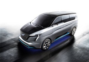 Iconiq Seven, minivan 7 posti al debutto alla Monterey Car Week [FOTO e VIDEO]