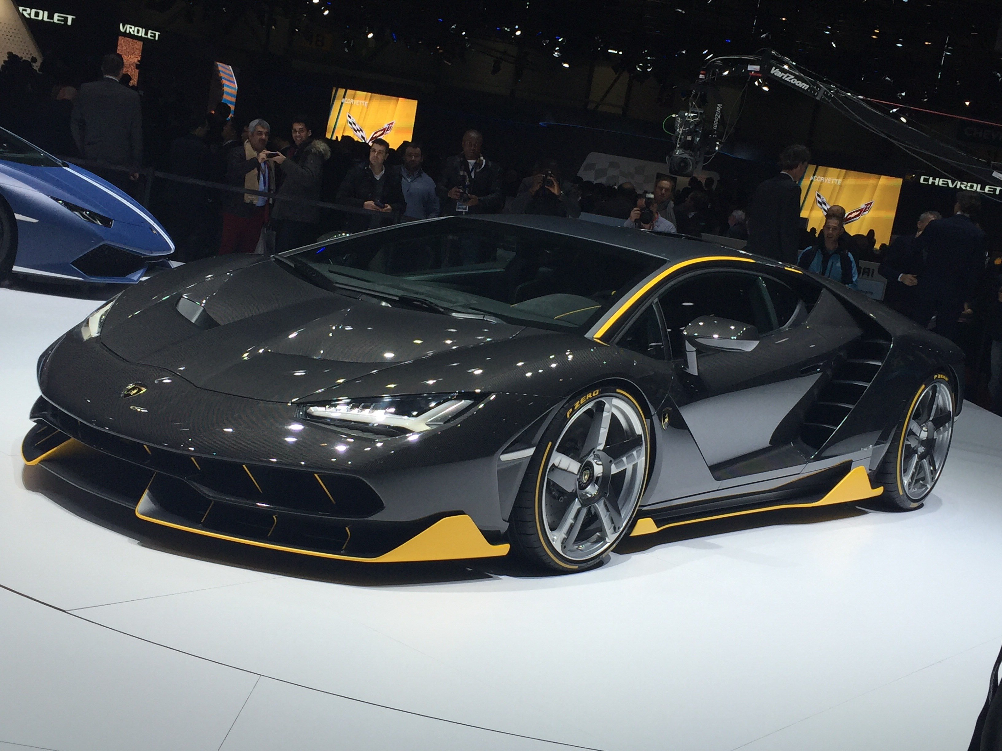 Lamborghini: la Centenario al Salon Prive per il debutto inglese