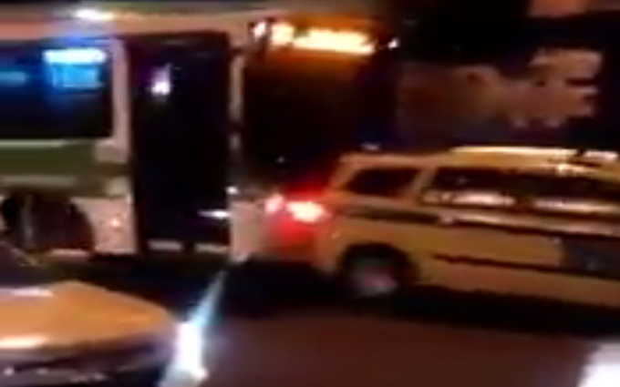 Olimpiadi di Rio 2016: scena epica tra bus e taxi [VIDEO]